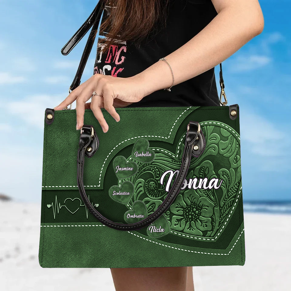 Generazioni di Amore – Borsa in Pelle Personalizzata per la Nonna